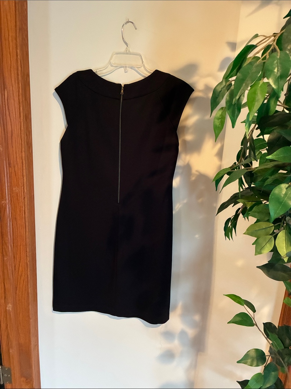 Black Studded Dress Cap-Sleeve Knee Length Size 8 - Picture 2 of 8